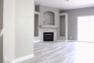 Photo #2: 2122545 Listing 