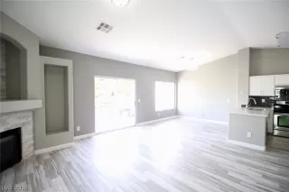 Photo #3: 2122545 Listing 