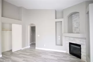 Photo #5: 2122545 Listing 