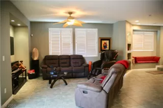 Photo #4: 2122561 Listing