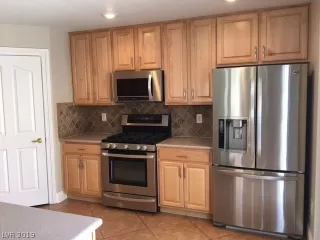 Photo #1: 2122570 Listing