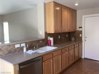 Photo #2: 2122570 Listing