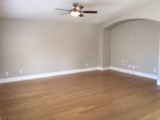 Photo #3: 2122570 Listing