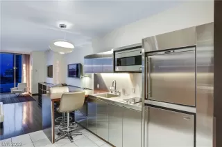 Photo #2: 2122592 Listing 