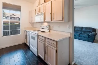 Photo #6: 2122660 Listing