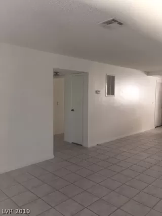 Photo #3: 2122749 Listing 