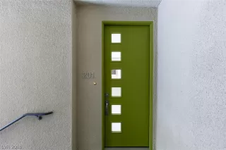 Photo #3: 2122801 Listing