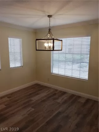 Photo #4: 2122822 Listing