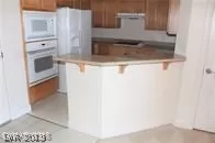 Photo #2: 2122835 Listing 