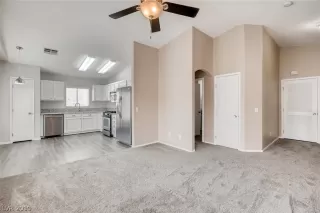 Photo #5: 2122843 Listing 
