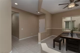 Photo #5: 2122935 Listing