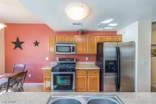 Photo #6: 2122957 Listing
