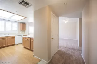 Photo #4: 2122970 Listing