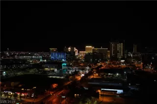 Photo #2: 2123016 Listing