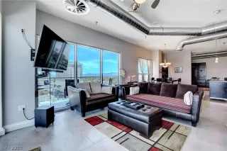 Photo #3: 2123016 Listing