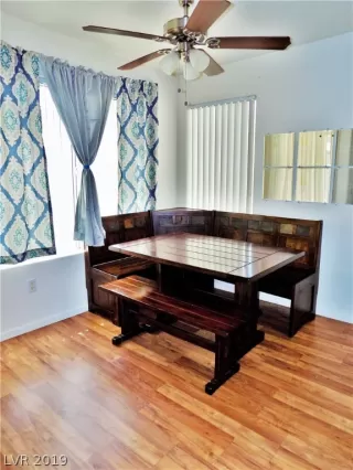 Photo #5: 2123047 Listing 