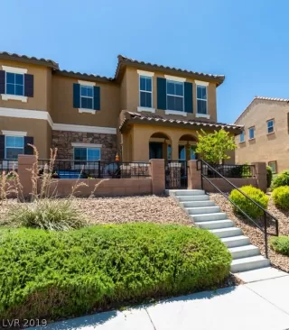 Photo #1: 2123077 Listing