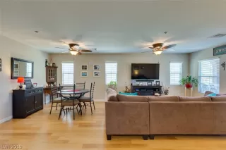 Photo #6: 2123077 Listing