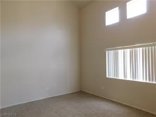 Photo #4: 2123105 Listing 