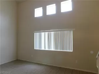 Photo #5: 2123105 Listing 