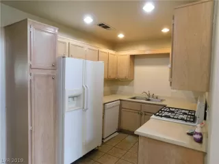 Photo #6: 2123105 Listing 