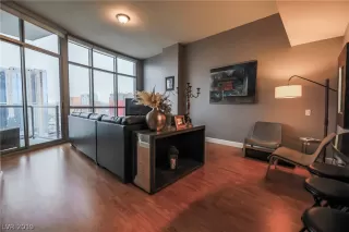 Photo #5: 2123164 Listing