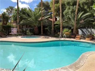 Photo #1: 2123277 Listing 