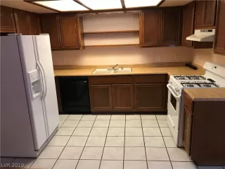 Photo #3: 2123277 Listing 