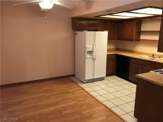 Photo #4: 2123277 Listing 