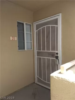 Photo #1: 2123330 Listing 