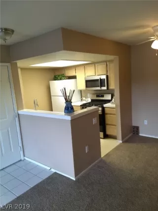 Photo #4: 2123330 Listing 