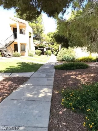 Photo #4: 2123335 Listing 