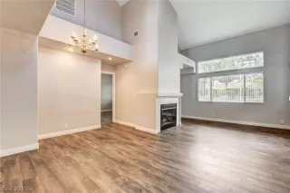 Photo #3: 2123352 Listing