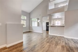 Photo #4: 2123352 Listing