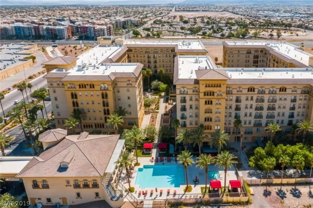 MLS: 2123360 Condo For Sale