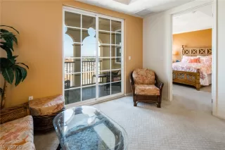 Photo #3: 2123360 Listing 