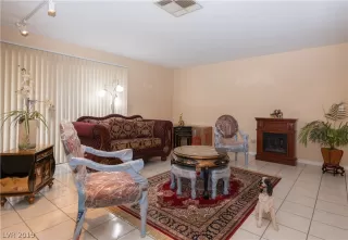 Photo #3: 2123368 Listing