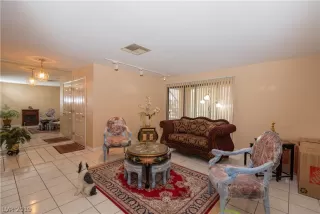 Photo #4: 2123368 Listing