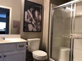 Photo #6: 2123369 Listing