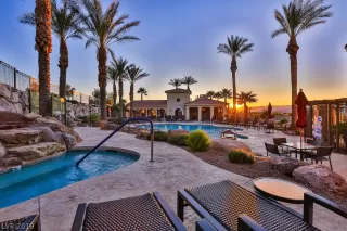 Photo #2: 2123414 Listing