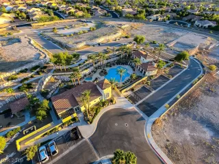 Photo #4: 2123414 Listing