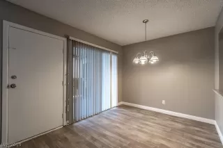 Photo #6: 2123425 Listing 