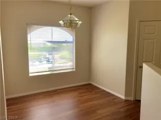 Photo #4: 2123514 Listing