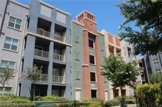 Photo #1: 2123529 Listing