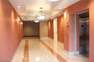 Photo #2: 2123529 Listing