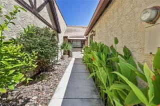 Photo #1: 2123538 Listing 