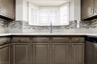 Photo #6: 2123538 Listing 