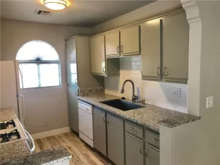 Photo #3: 2123545 Listing