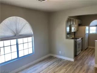 Photo #6: 2123545 Listing