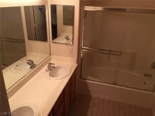 Photo #4: 2123575 Listing